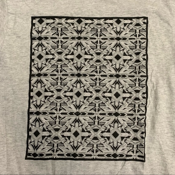 Geometric Pattern Graphic Tee Tessalated Design Adult Medium Art T-shirt - Picture 2 of 7